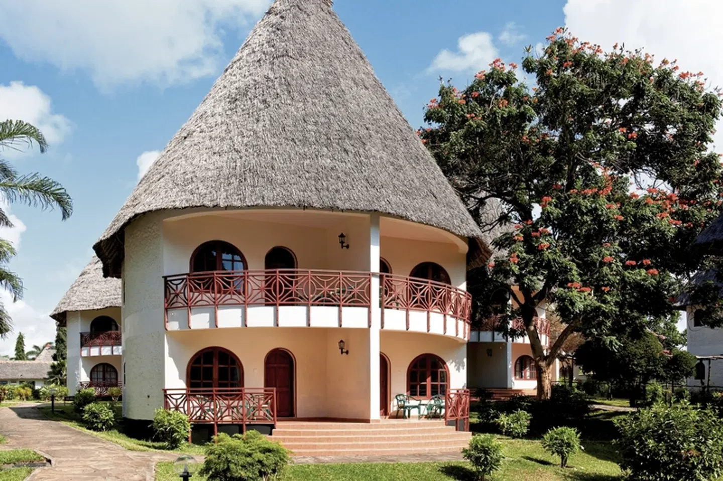 Neptune Paradise Beach Resort & Spa EXTERIOR