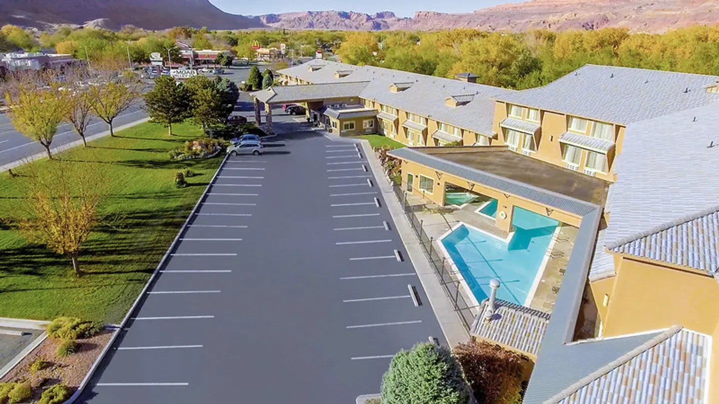 Moab Valley Inn EXTERIOR