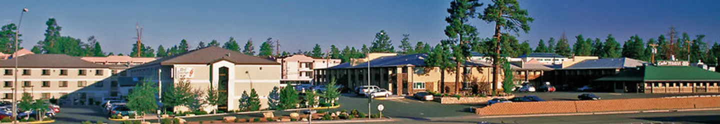 Red Feather Lodge EXTERIOR
