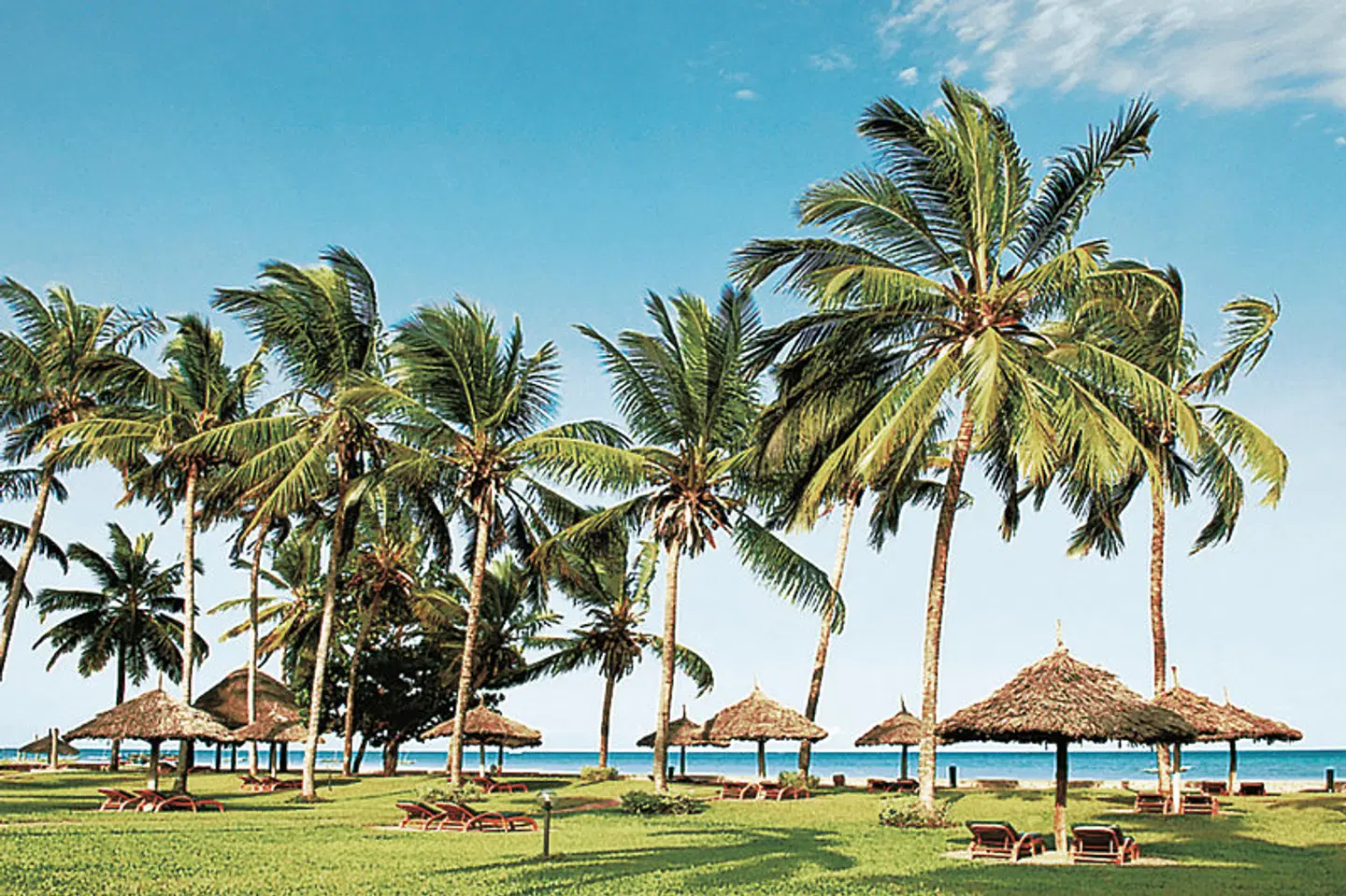 Neptune Village Beach Resort & Spa Garten