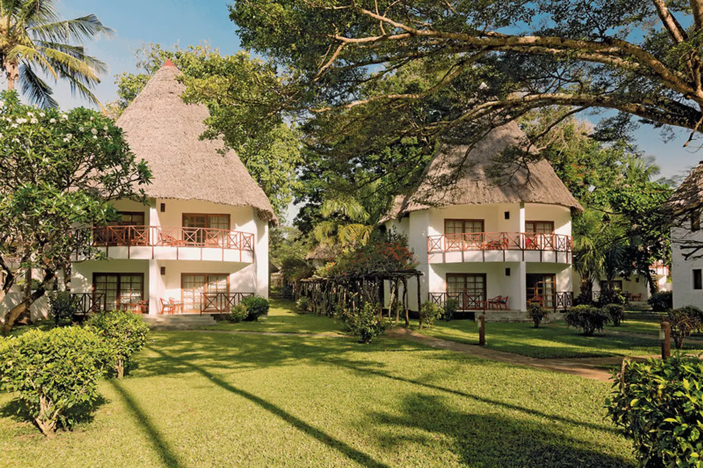 Neptune Village Beach Resort & Spa EXTERIOR