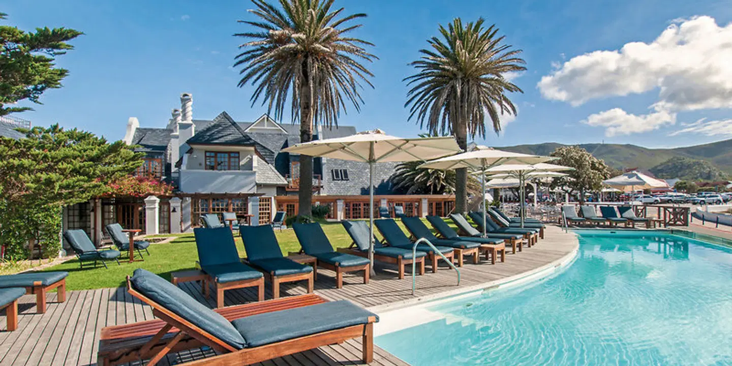 Village N Life: Harbour House Hotel OUTDOOR_POOL
