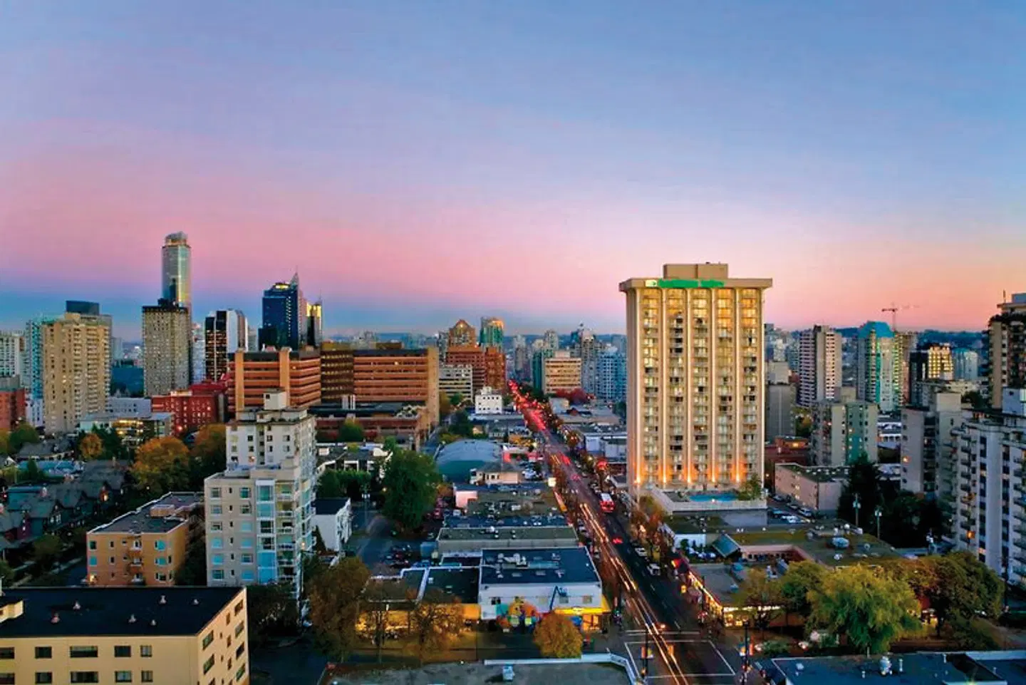 Sandman Suites on Davie Vancouver EXTERIOR