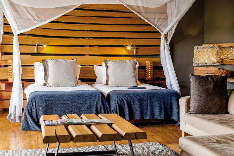 Rhino Ridge Safari Lodge – Hotelfoto