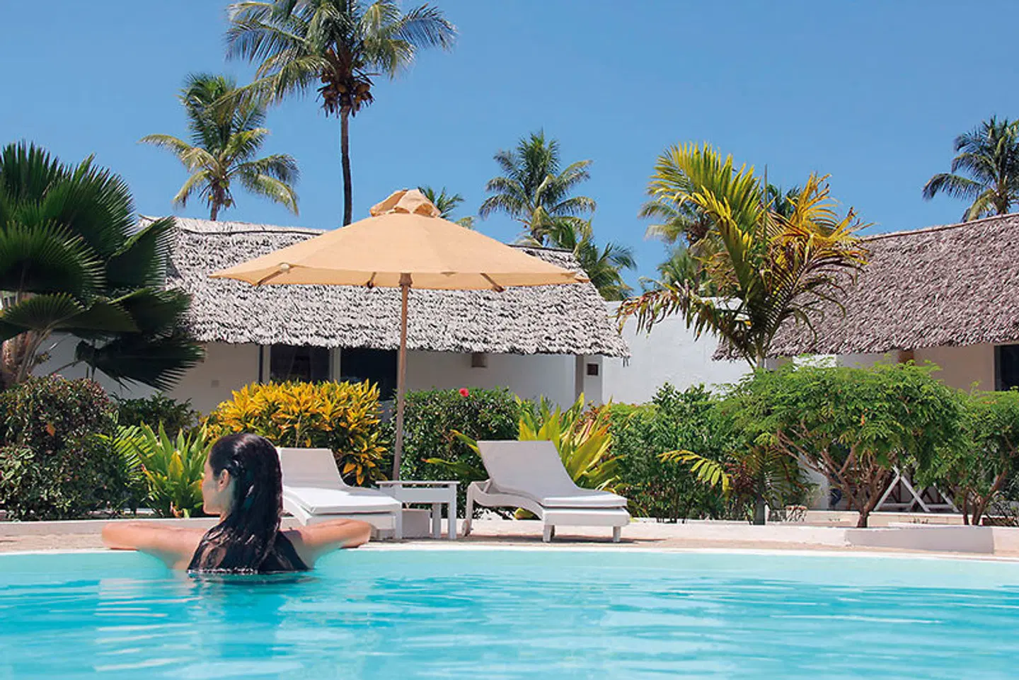 Dhow Inn OUTDOOR_POOL