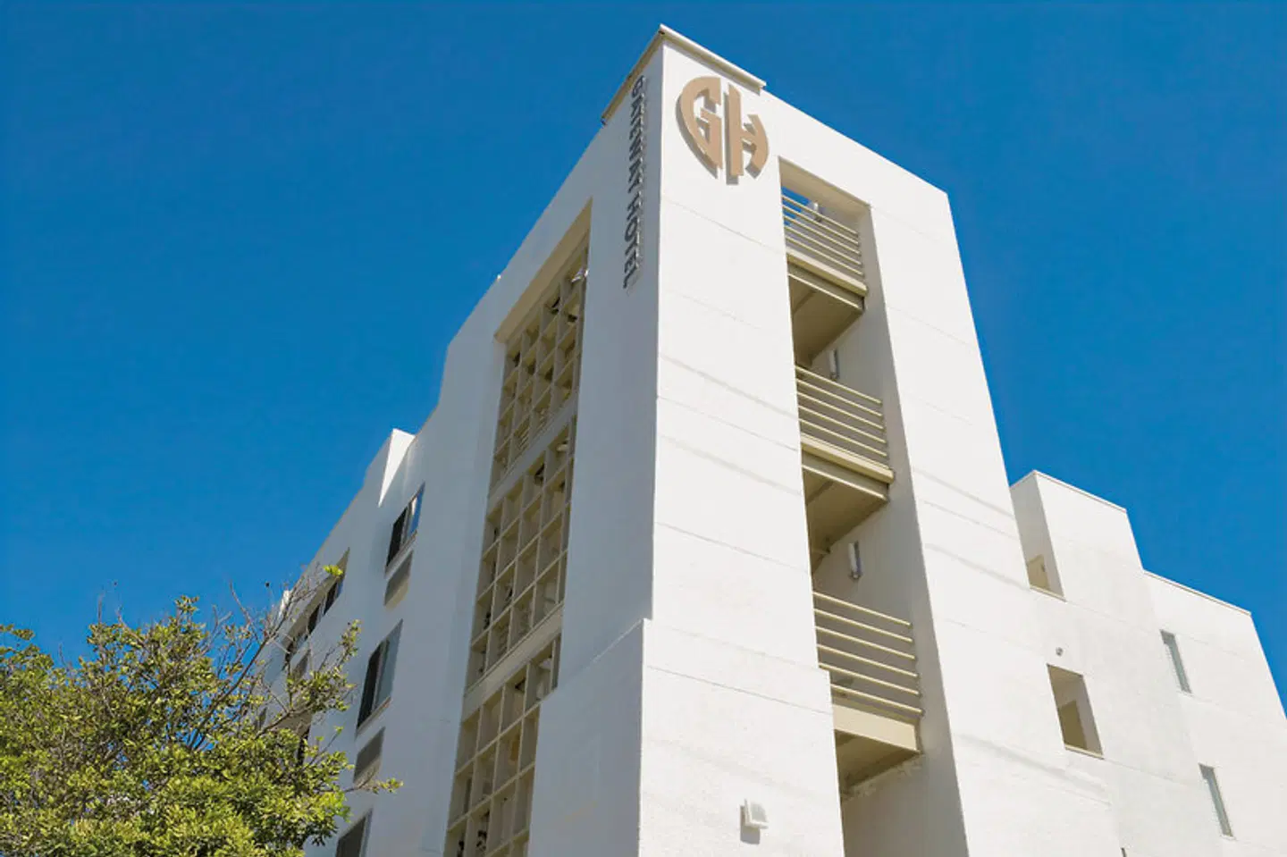 Gateway Hotel Santa Monica EXTERIOR