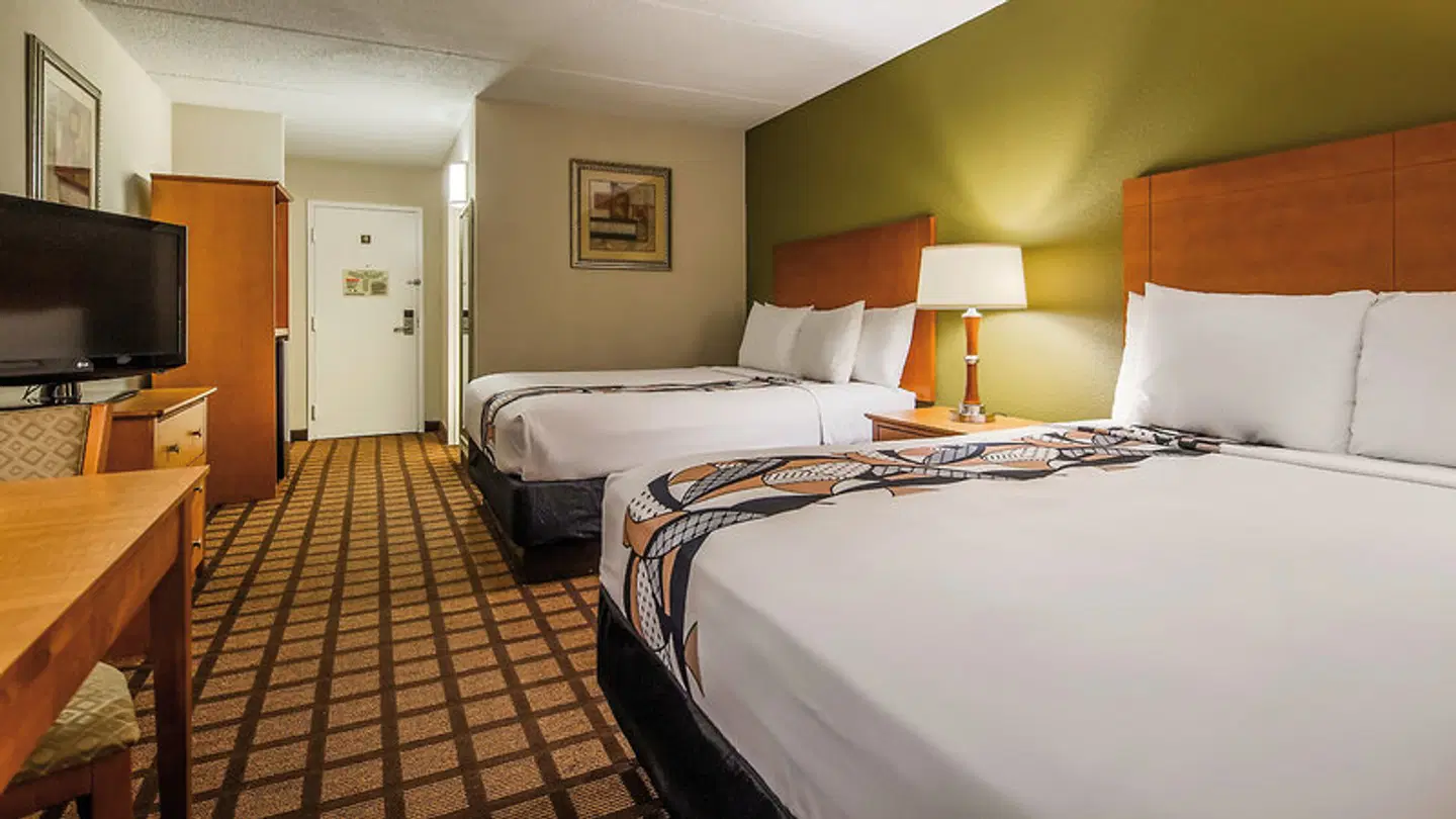 Best Western Plus Chicago Hillside ROOM_EXAMPLE