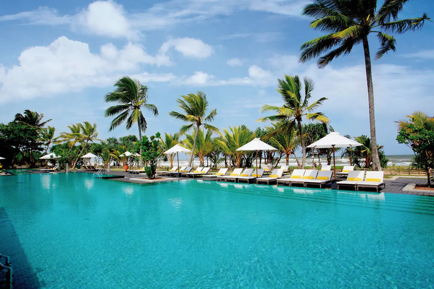 NH Bentota Ceysands Resort OUTDOOR_POOL