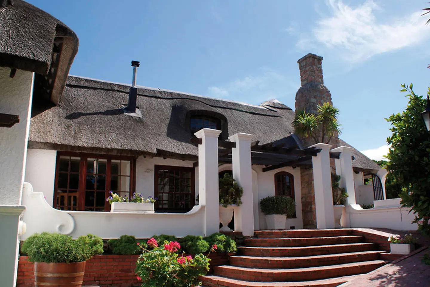 Whale Rock Luxury Lodge EXTERIOR