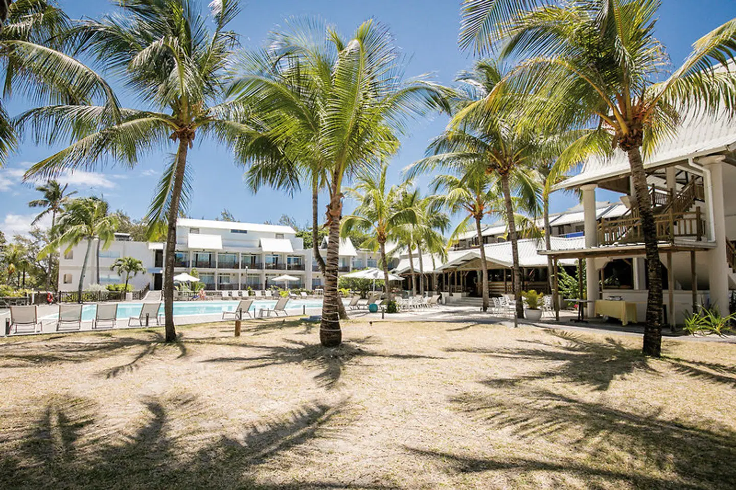 Le Peninsula Bay Beach Resort & Spa Strand