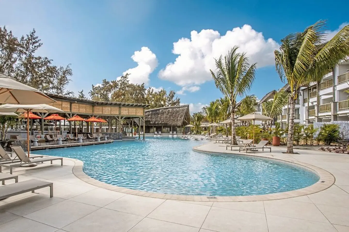 Sunrise Attitude OUTDOOR_POOL