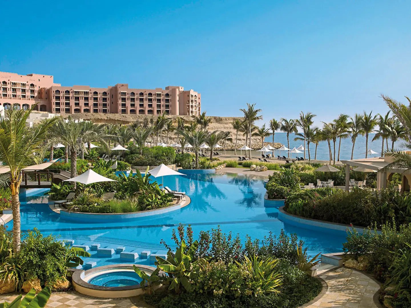 Hilton Muscat Al Bandar OUTDOOR_POOL