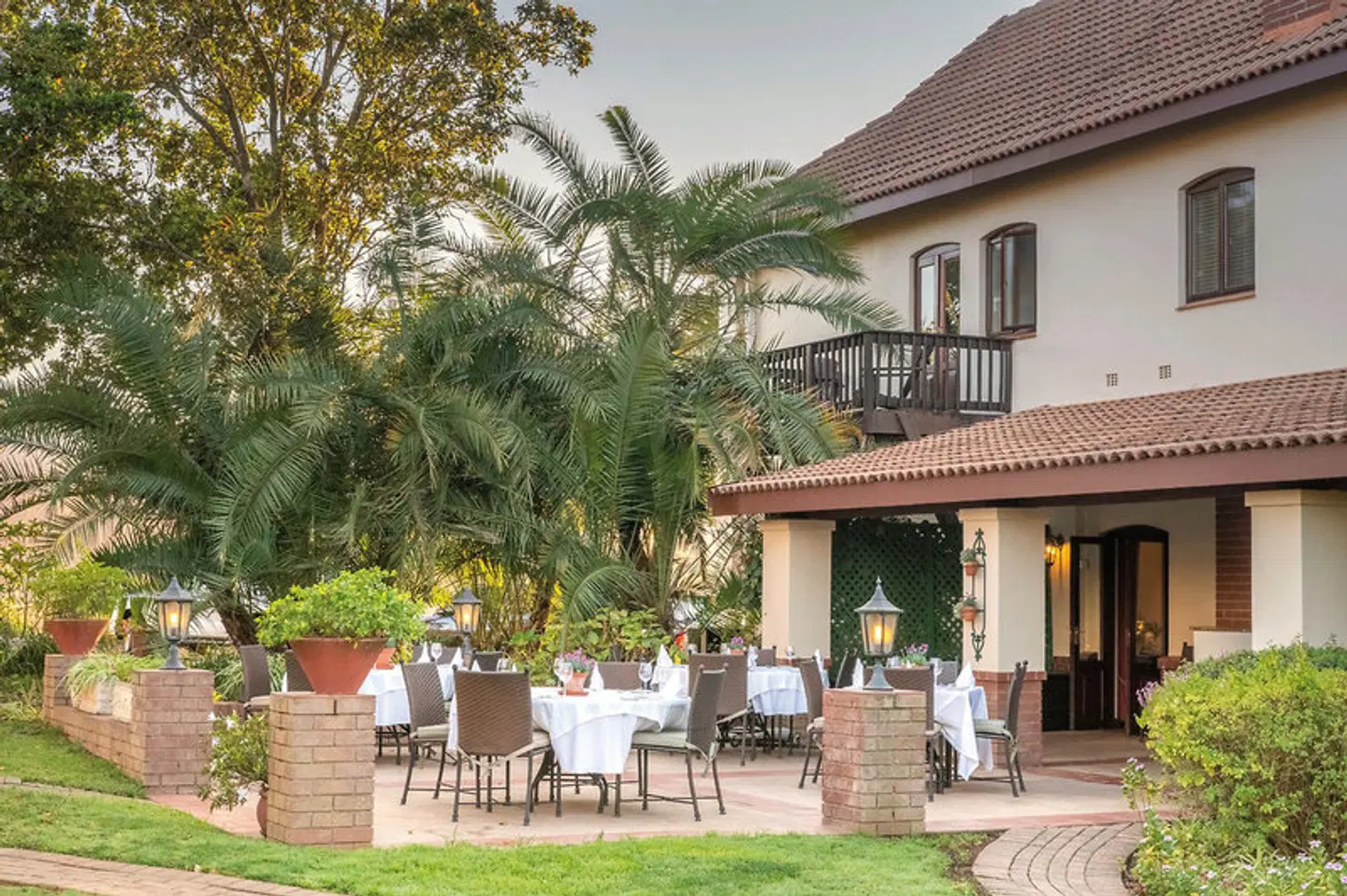 Oliver's Restaurant & Lodge Restaurant