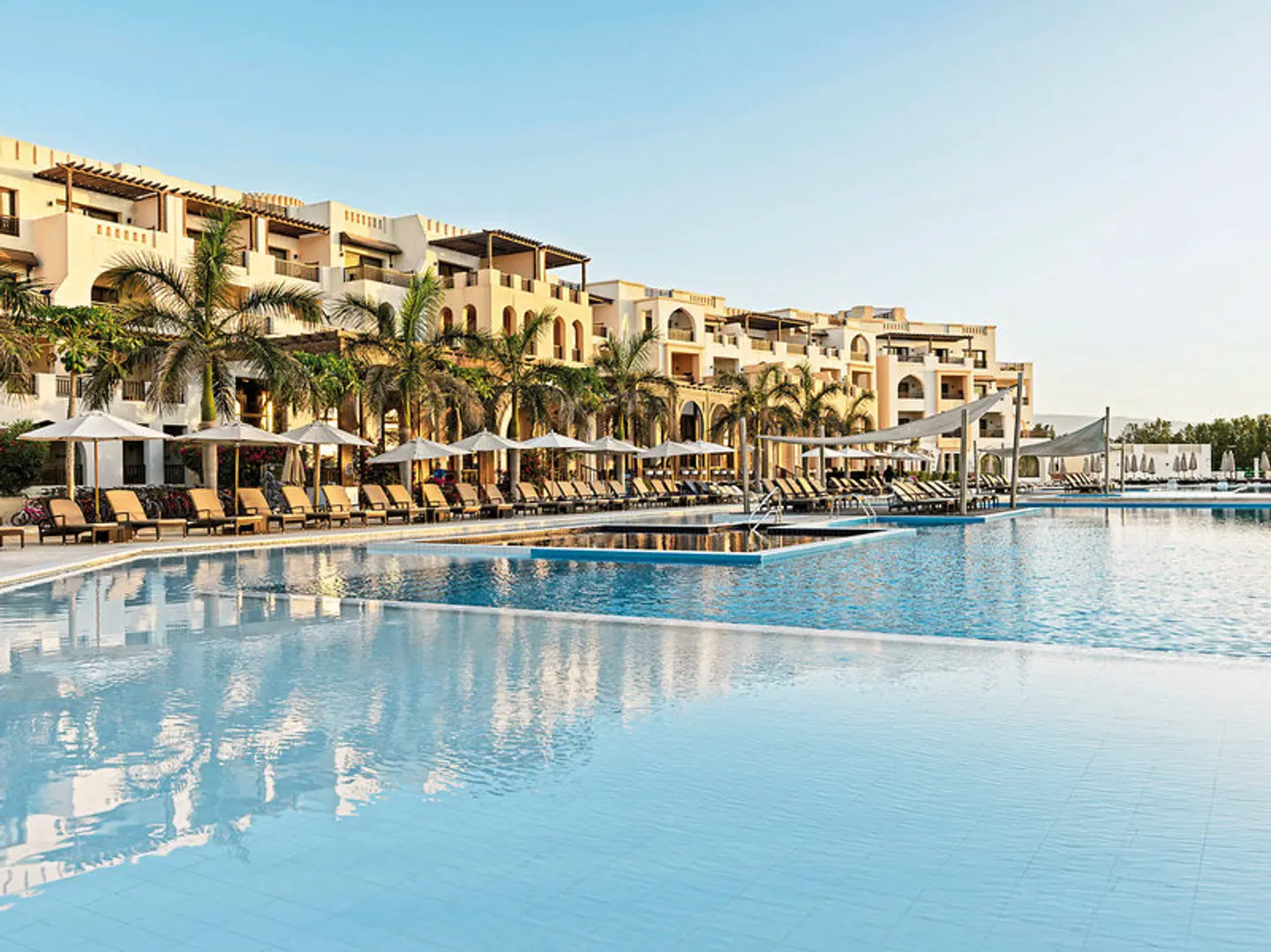 Fanar Hotel & Residences EXTERIOR