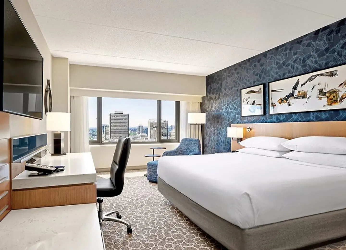 Delta Hotels by Marriott Calgary Downtown ROOM_EXAMPLE