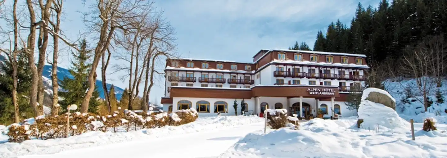 Alpenhotel Weitlanbrunn Aussenansicht