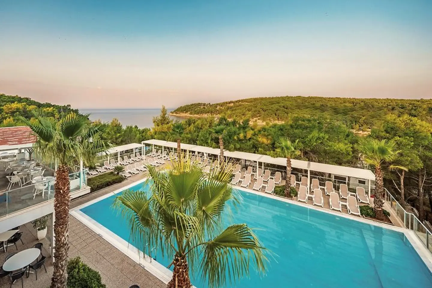 Gava Waterman Milna Resort OUTDOOR_POOL