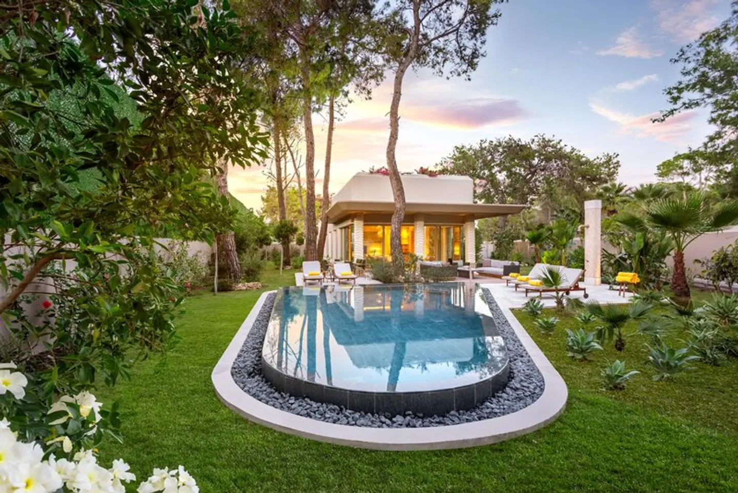 BIJAL OUTDOOR_POOL