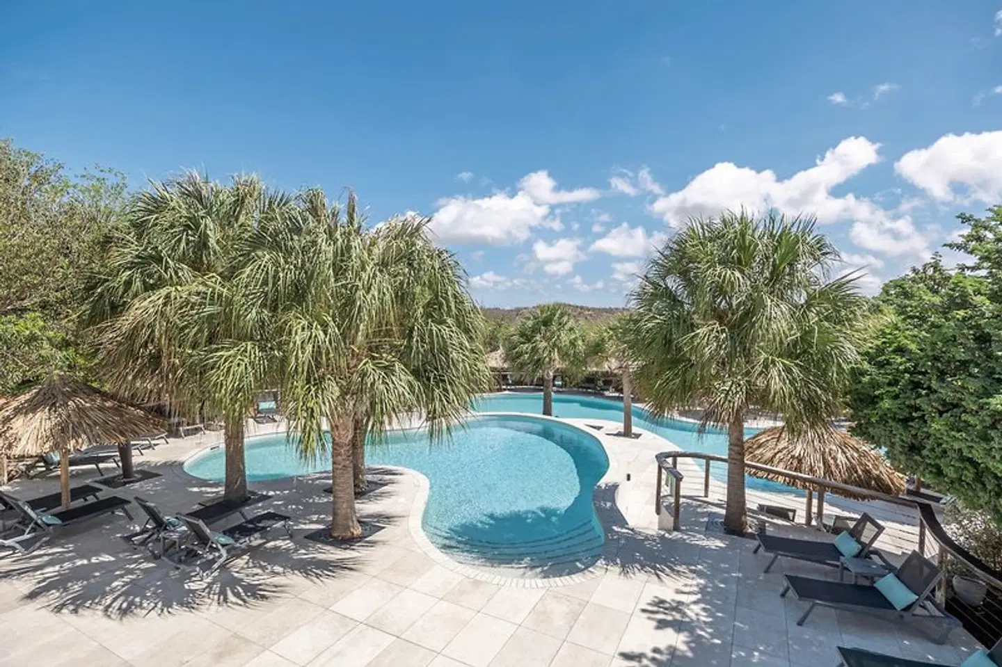 Morena Resort OUTDOOR_POOL