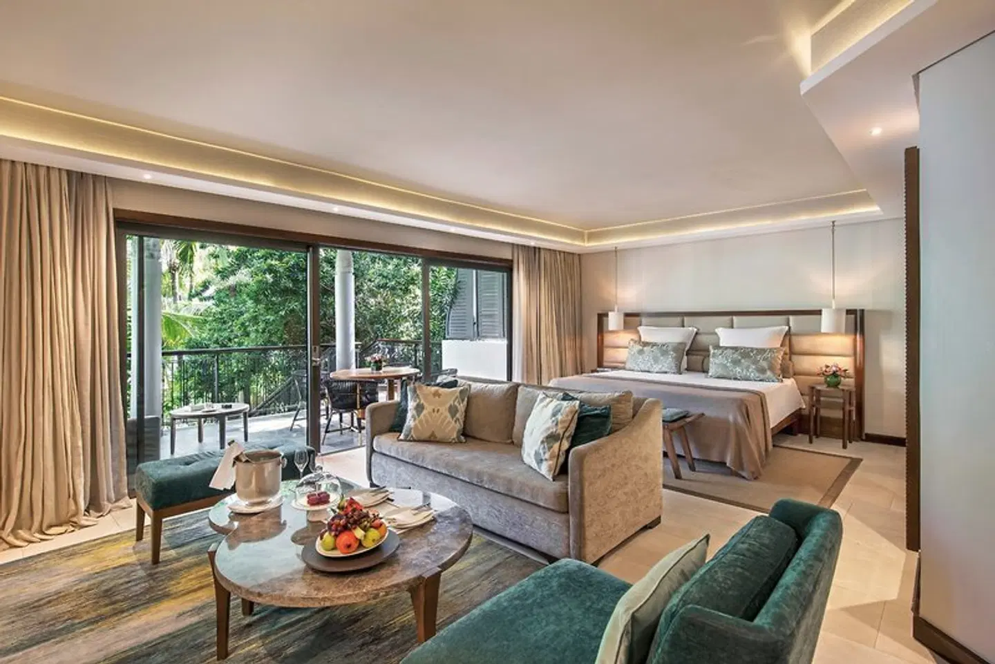 Royal Palm Beachcomber Luxury ROOM_EXAMPLE