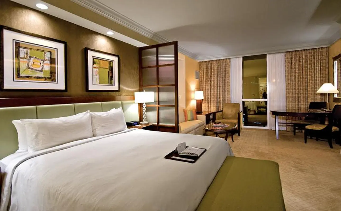 The Signature at MGM Grand ROOM_EXAMPLE