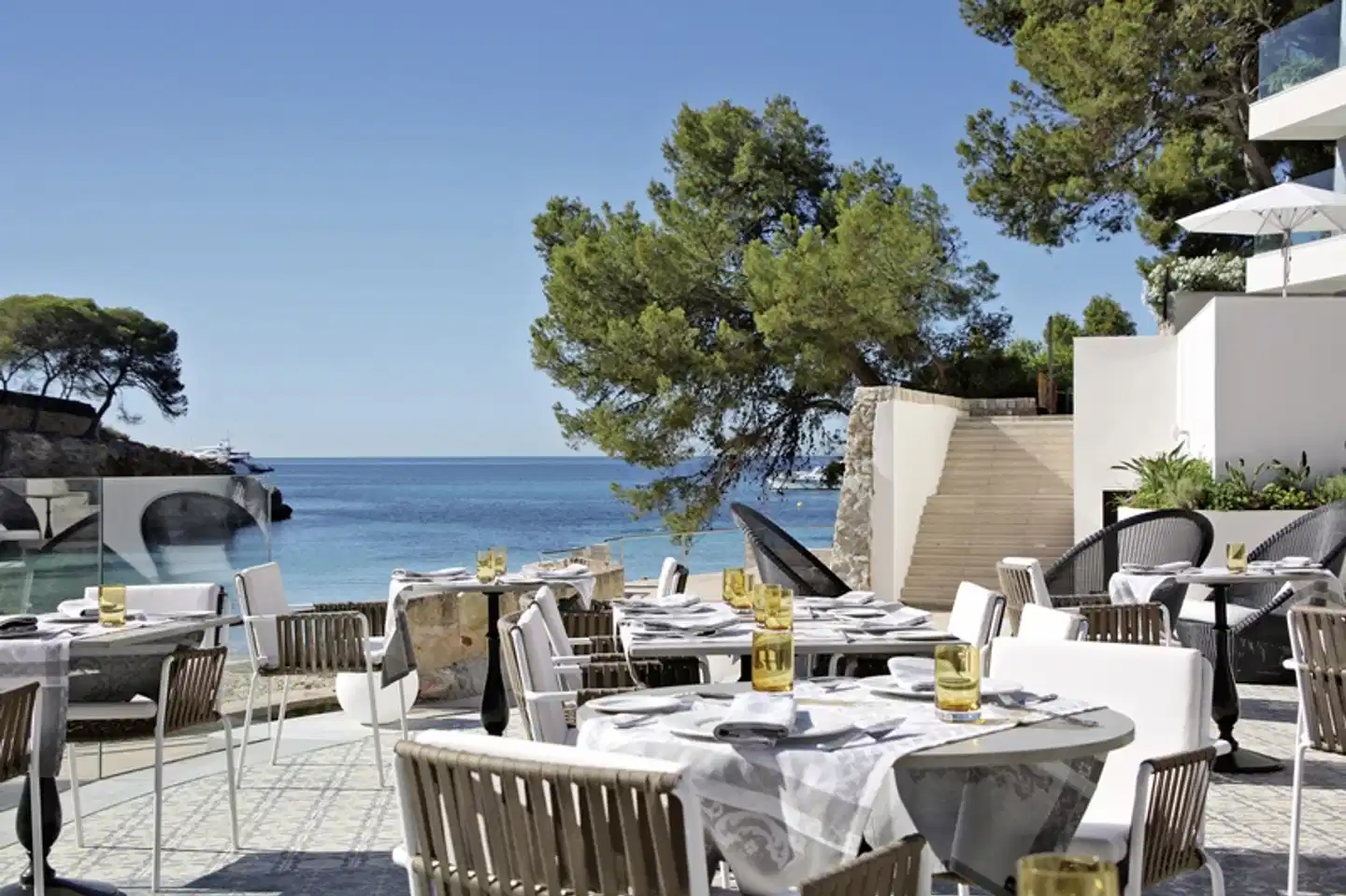 The Donna Portals RESTAURANT