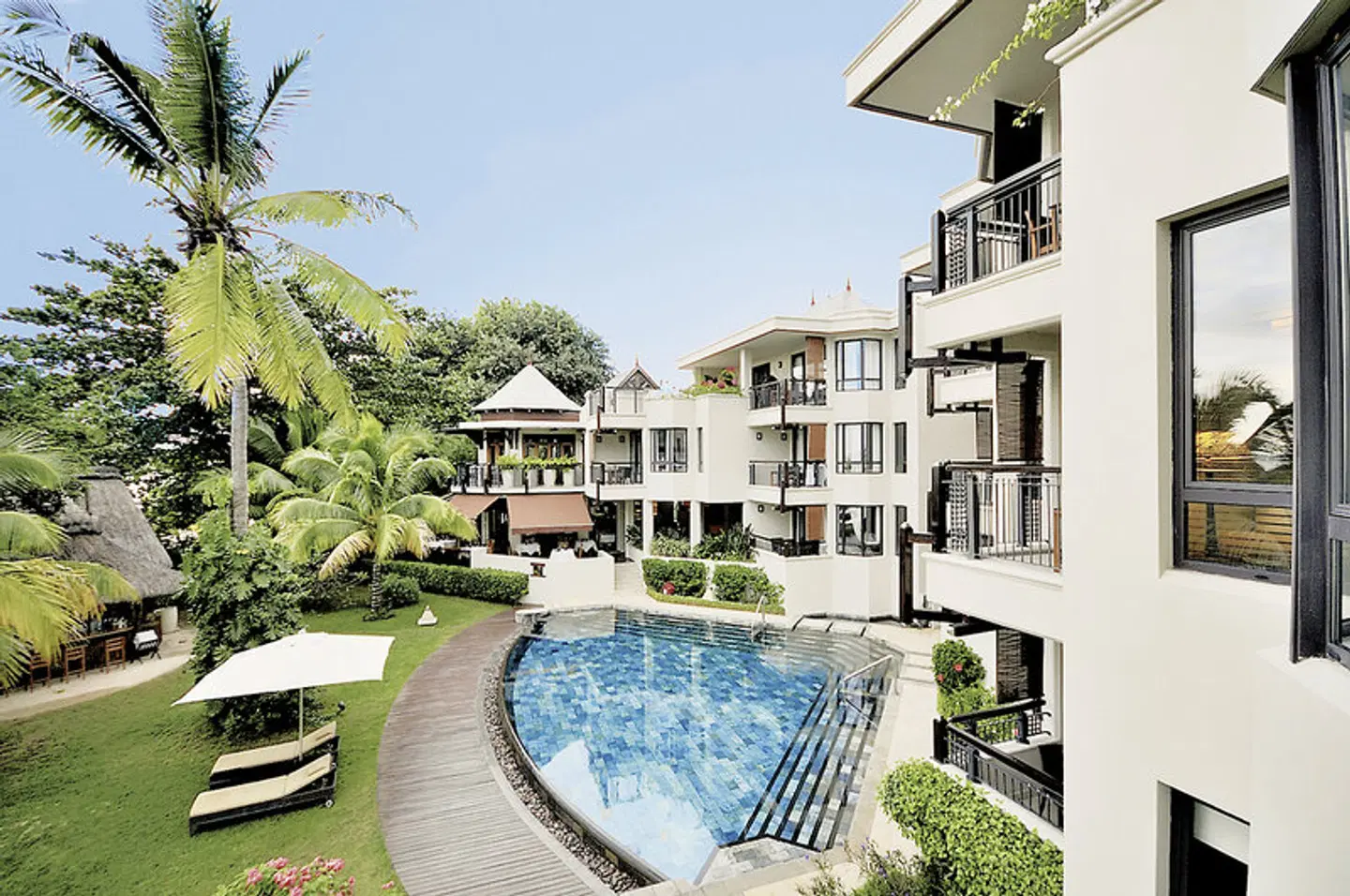 Le Cardinal Exclusive Resort OUTDOOR_POOL