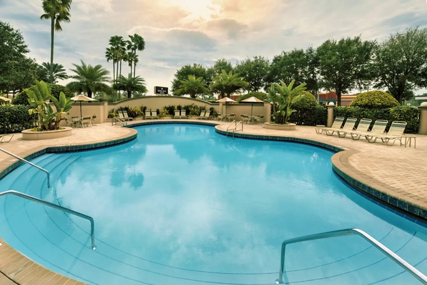 Buena Vista Suites OUTDOOR_POOL