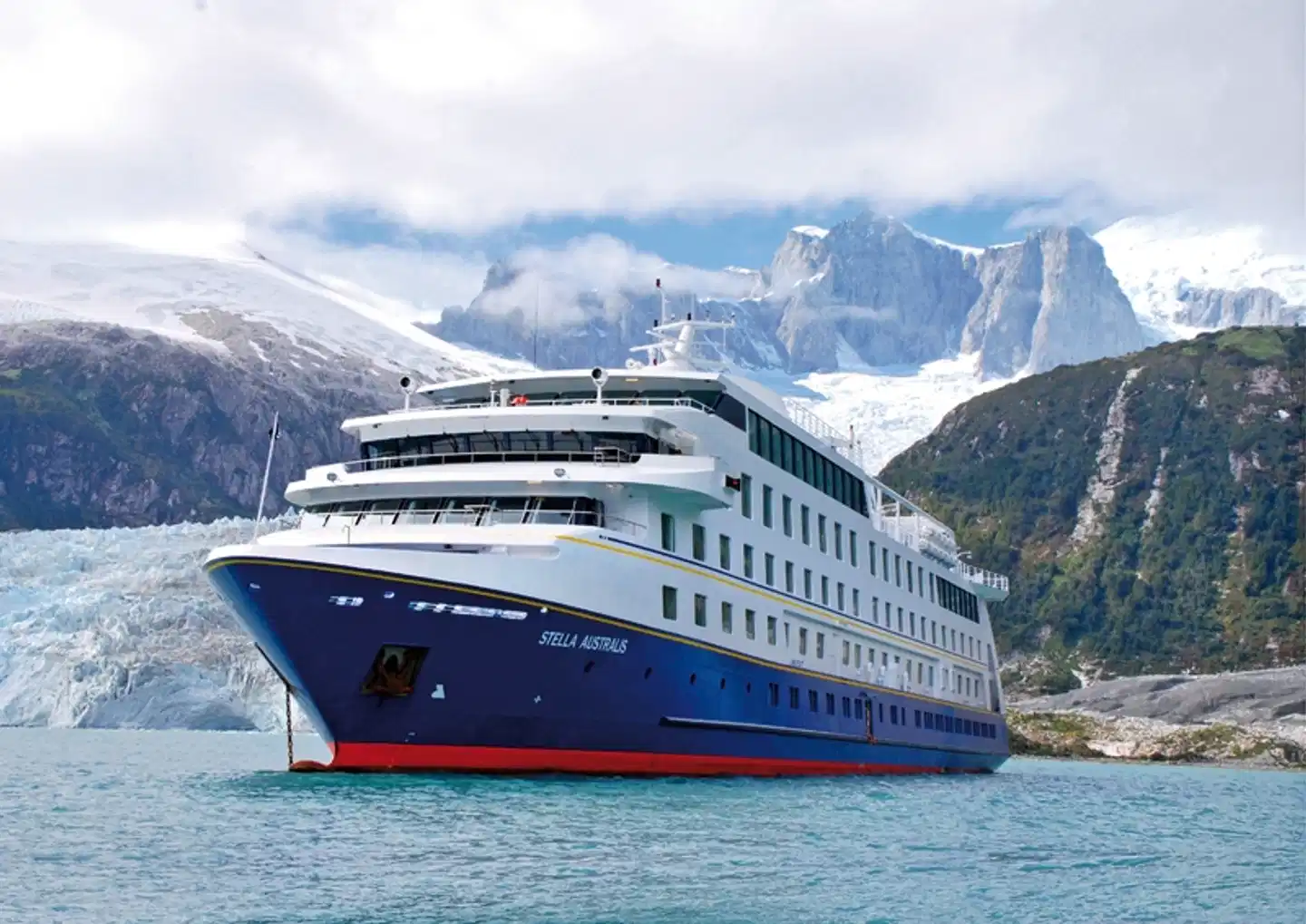 Traumlandschaften am Ende der Welt: Stella Australis ab Ushuaia Aussenansicht