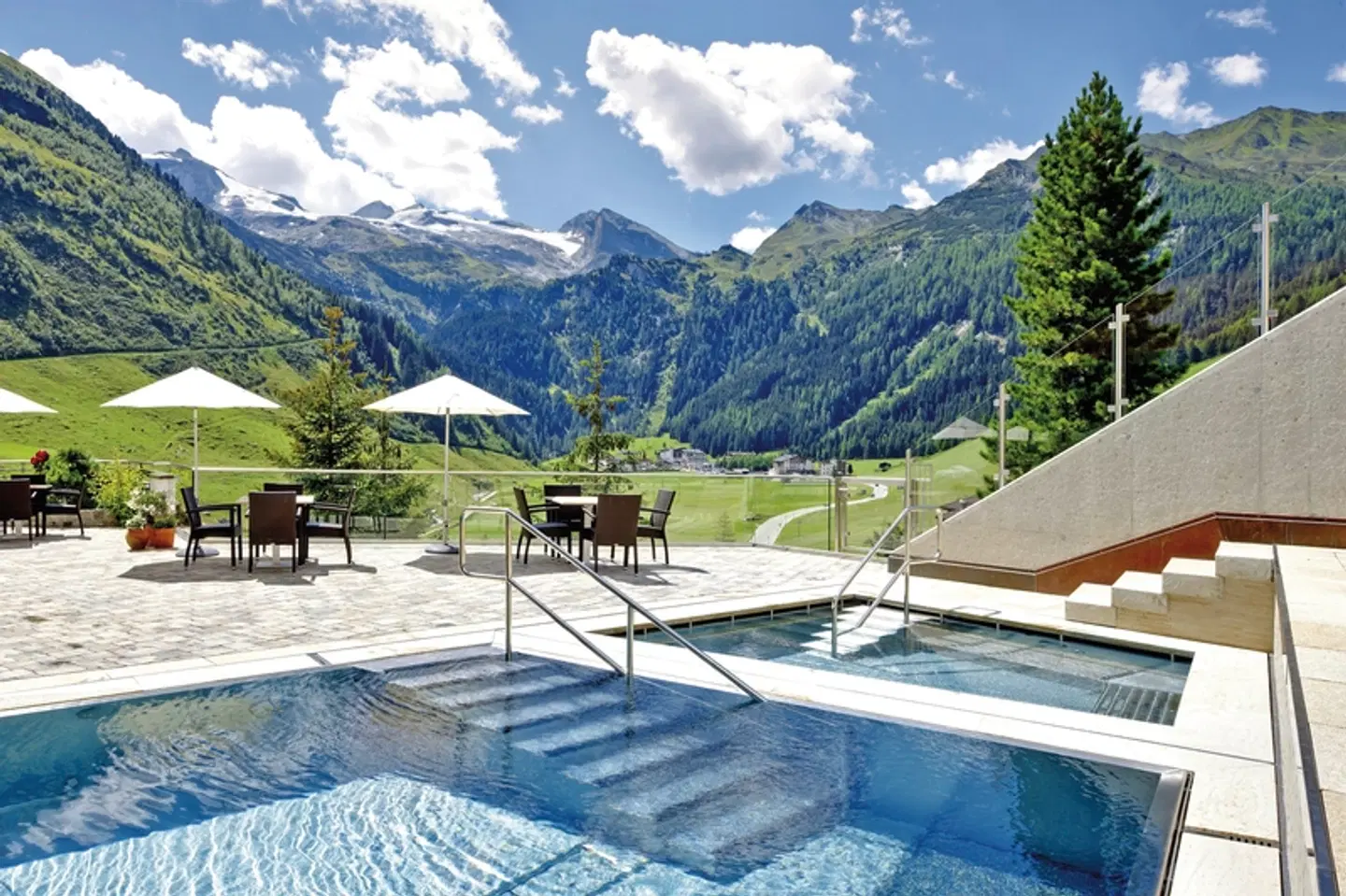 Berghof - Crystal Spa & Sports OUTDOOR_POOL