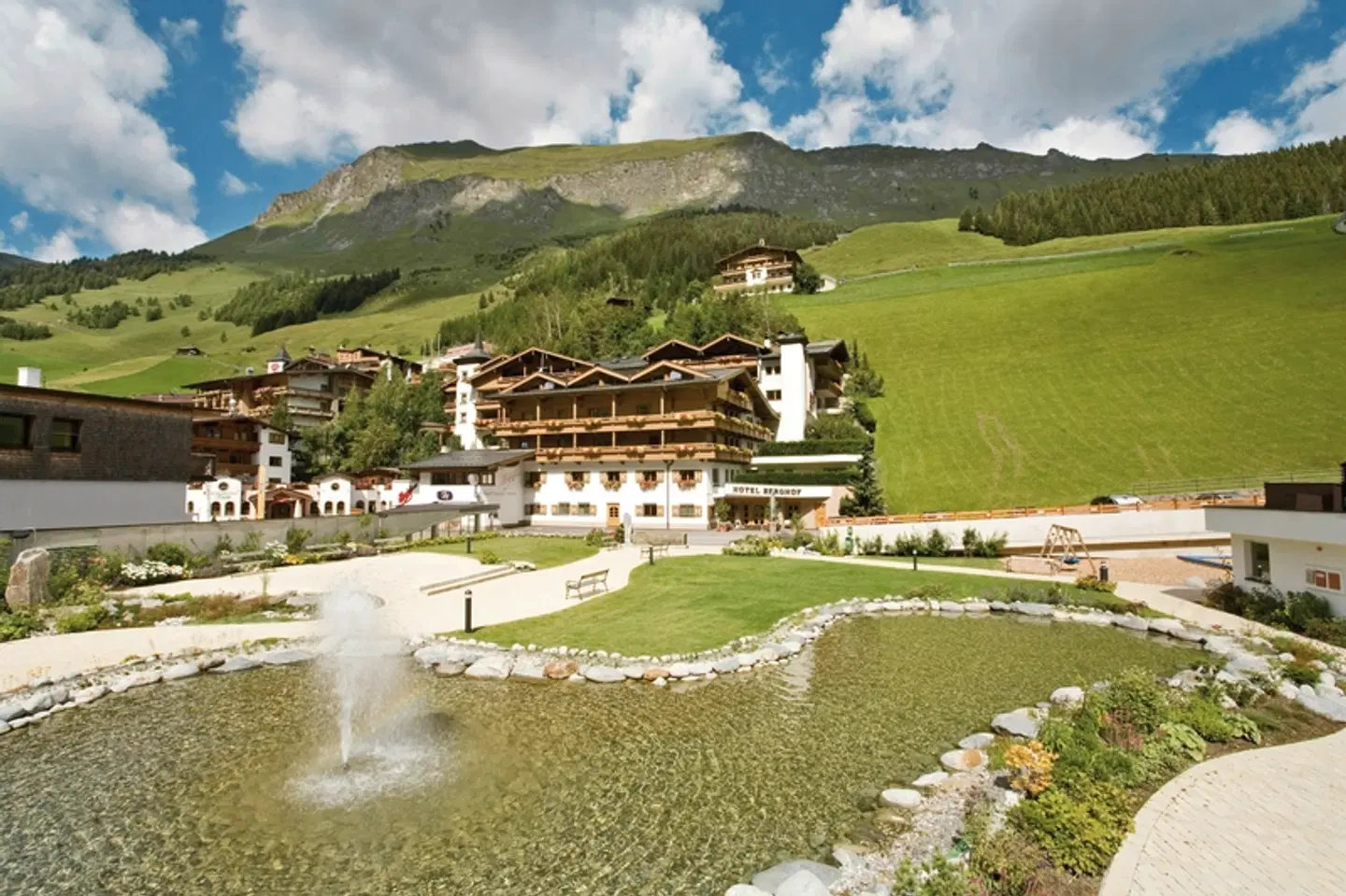 Berghof - Crystal Spa & Sports EXTERIOR