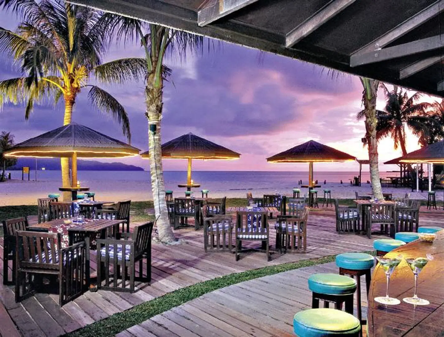 Shangri-La Rasa Ria Bar