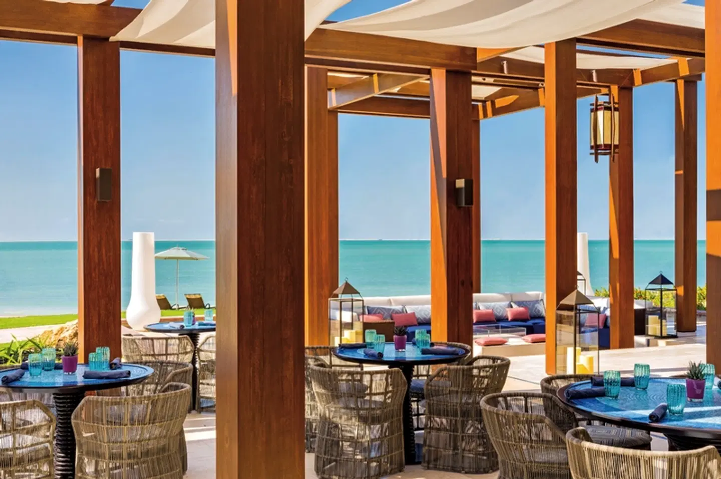 Four Seasons Resort Dubai at Jumeirah Beach Restaurant
