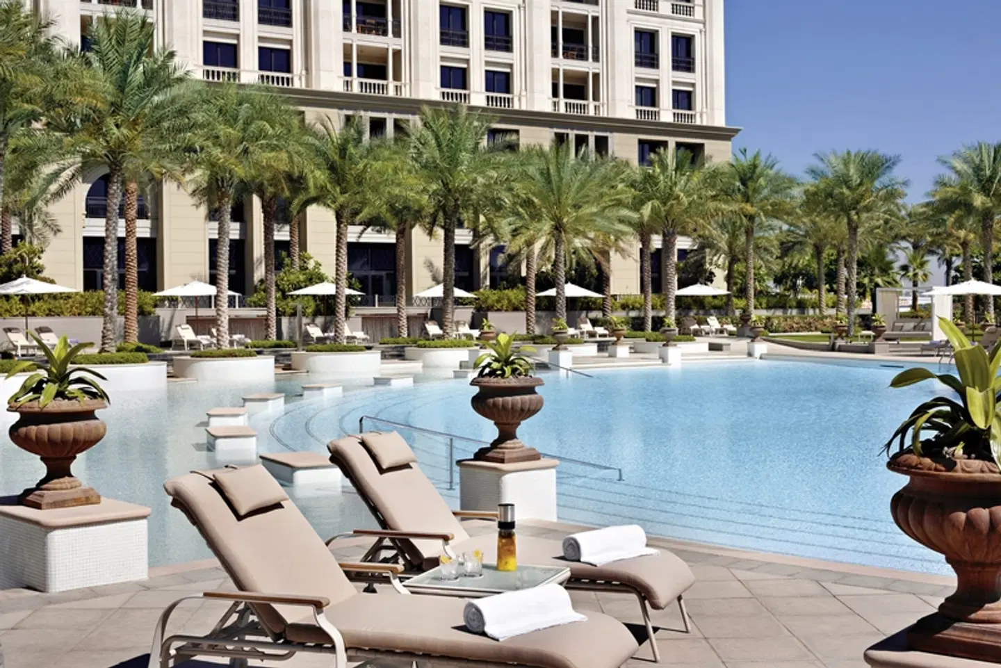 Palazzo Versace Dubai OUTDOOR_POOL