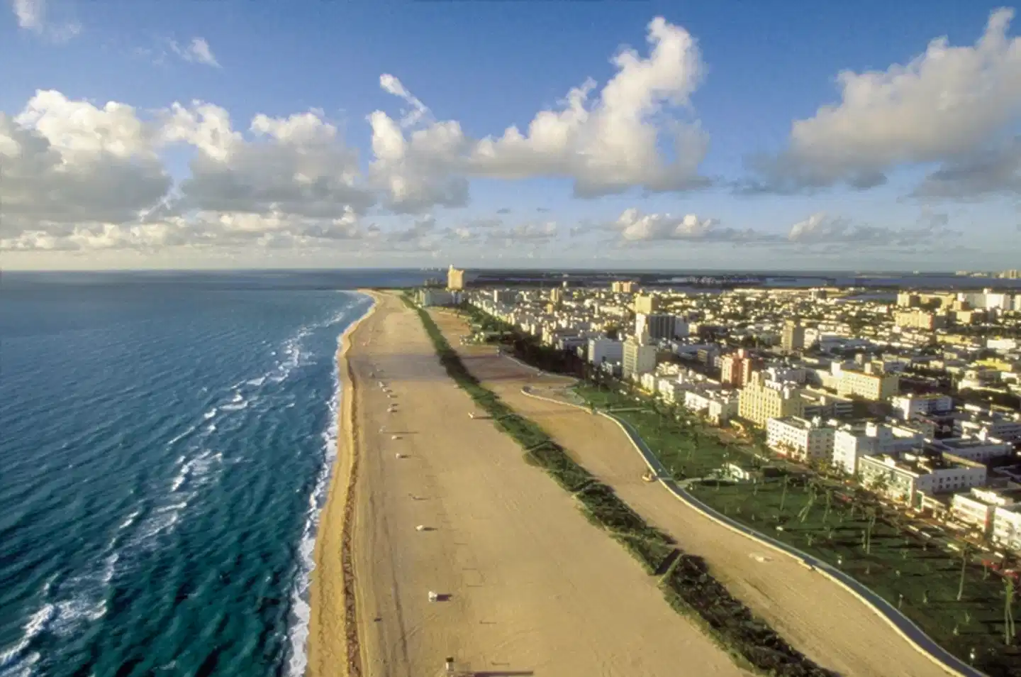 Megacity, Swing & Sun Strand