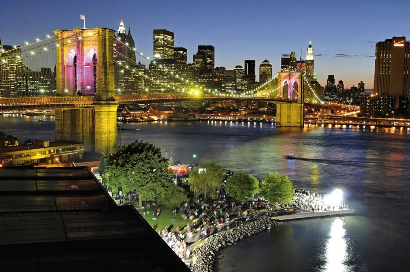 Megacity, Swing & Sun Aussenansicht