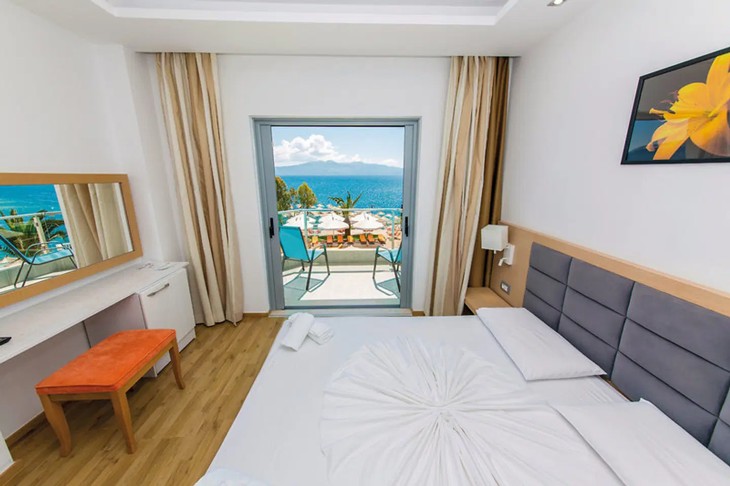 Saranda Palace ROOM_EXAMPLE