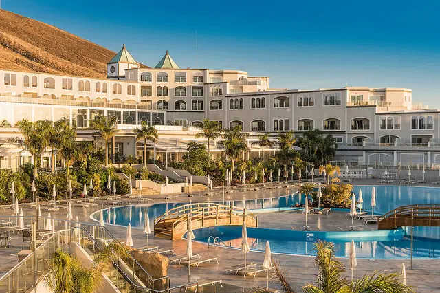 Royal Palm Resort & Spa OUTDOOR_POOL