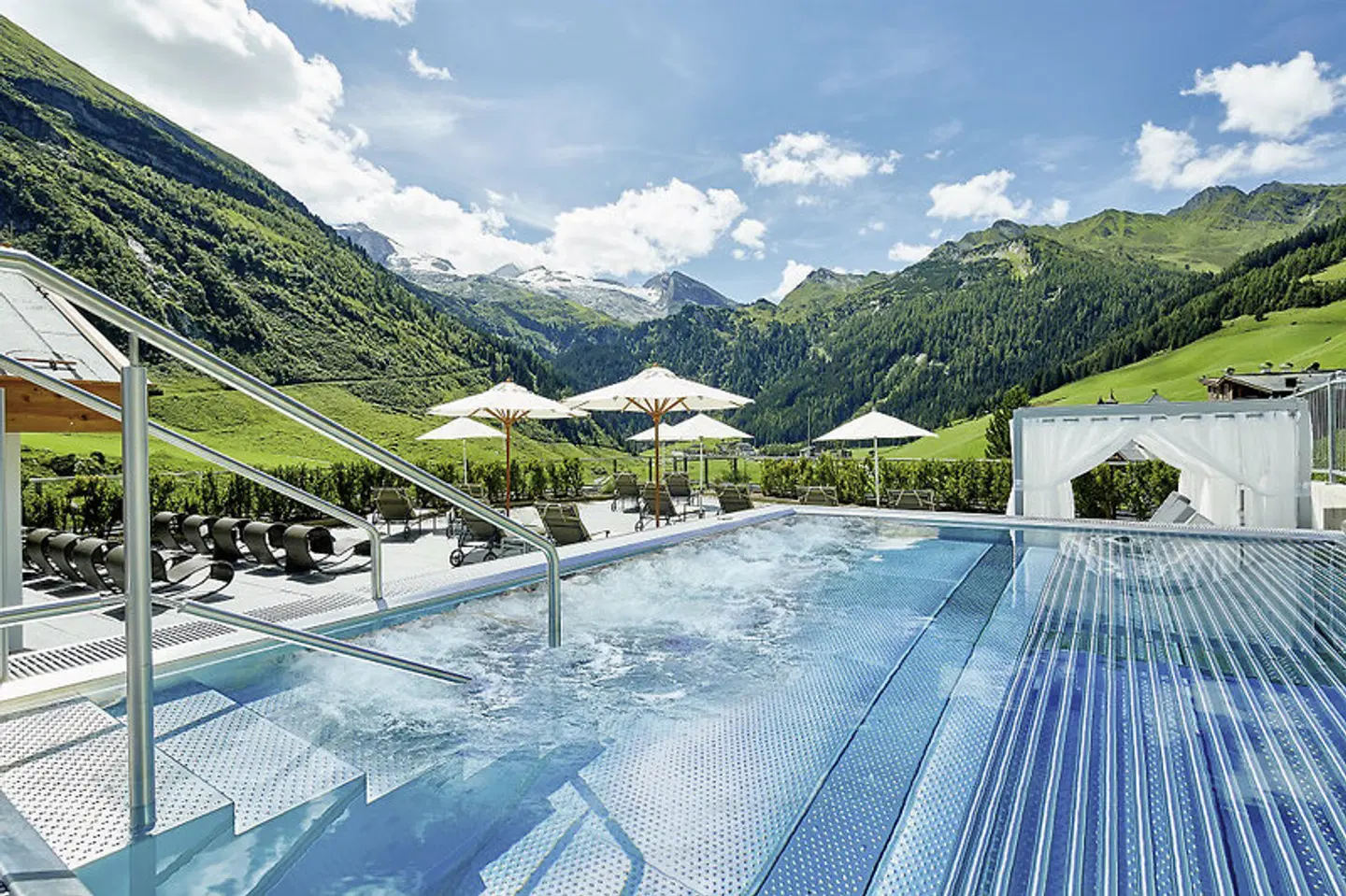 Berghof - Crystal Spa & Sports OUTDOOR_POOL