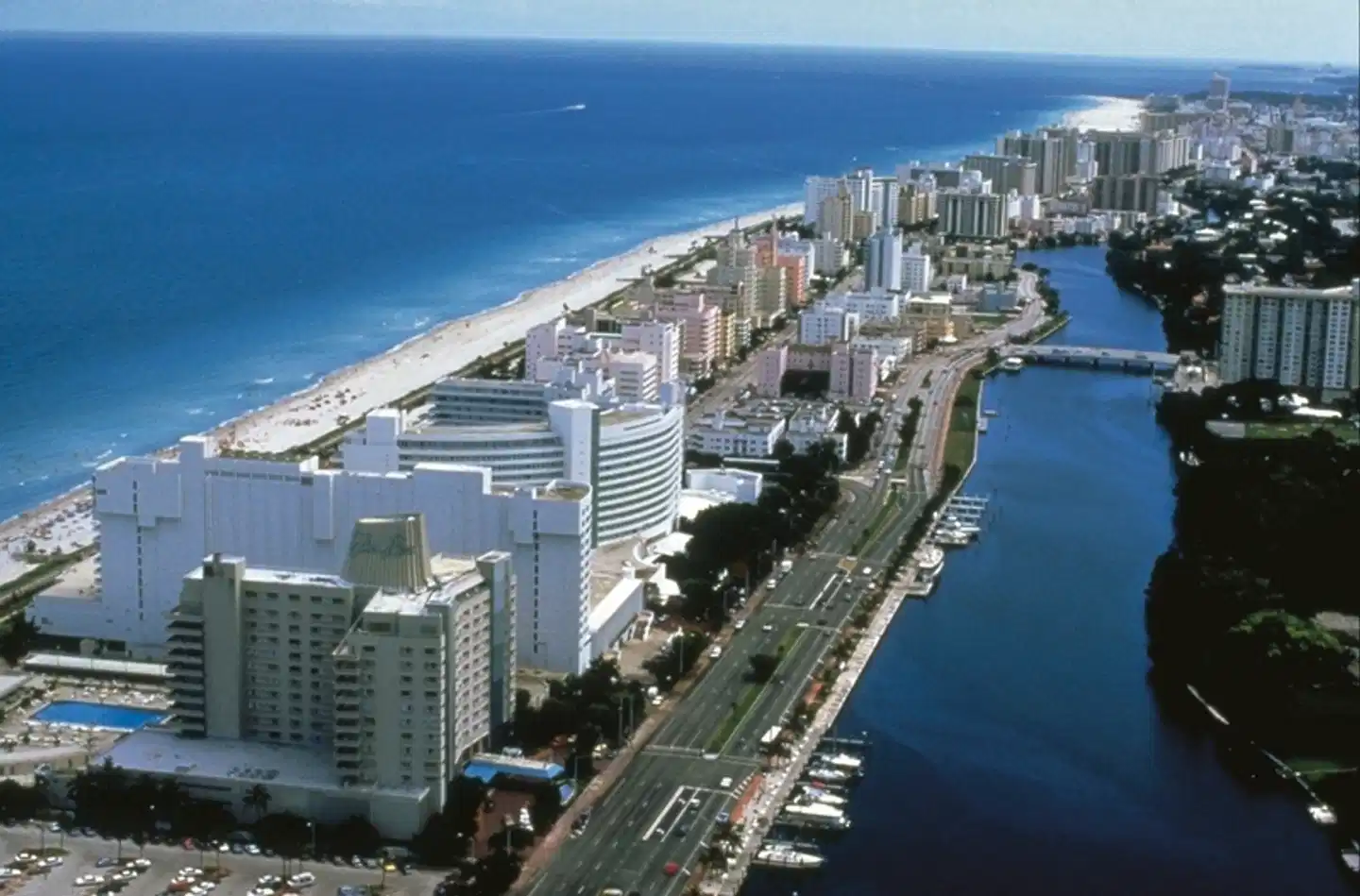 Megacity, Swing & Sun Aussenansicht