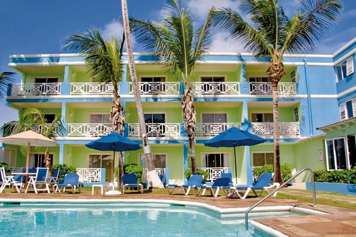 Dover Beach Hotel OUTDOOR_POOL