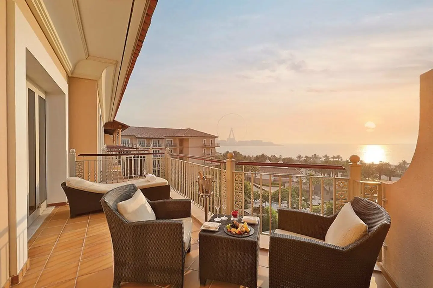 The Ritz-Carlton, Dubai TERRACE
