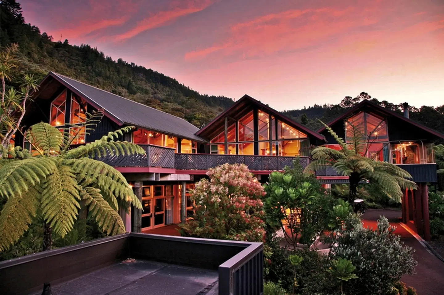 Grand Mercure Puka Park Resort EXTERIOR