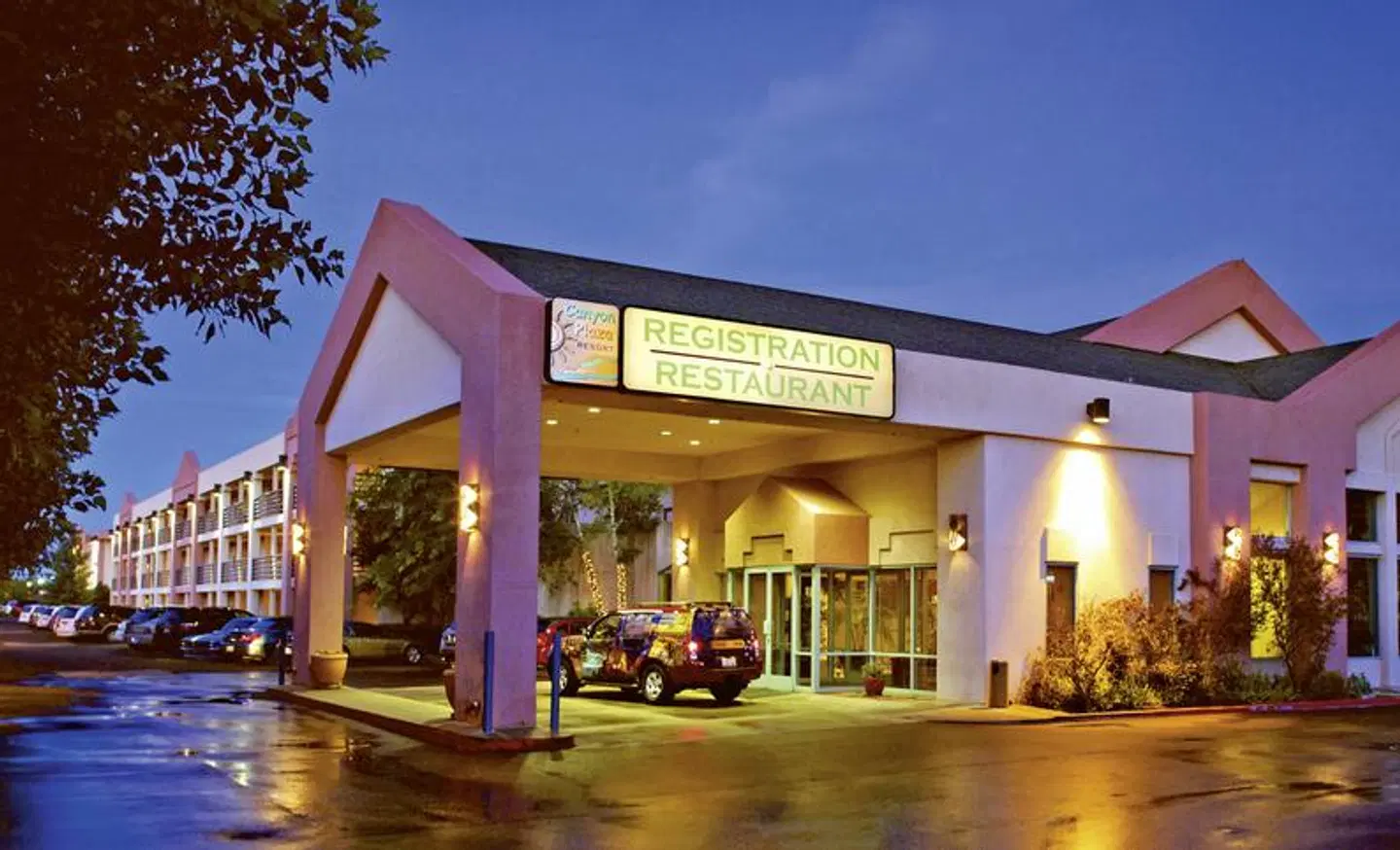 Grand Canyon Plaza Hotel EXTERIOR