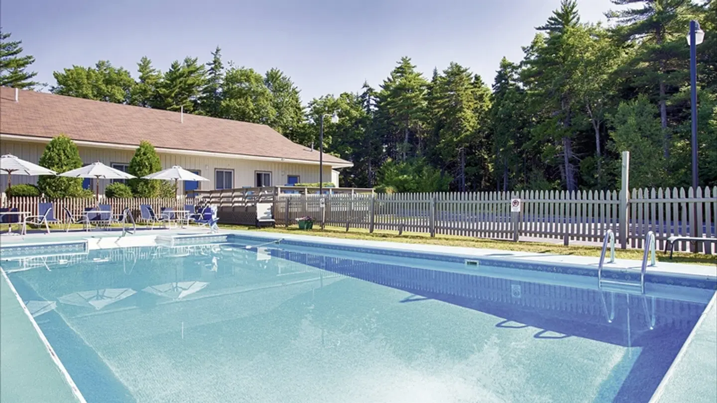 Best Western Acadia Park Inn OUTDOOR_POOL