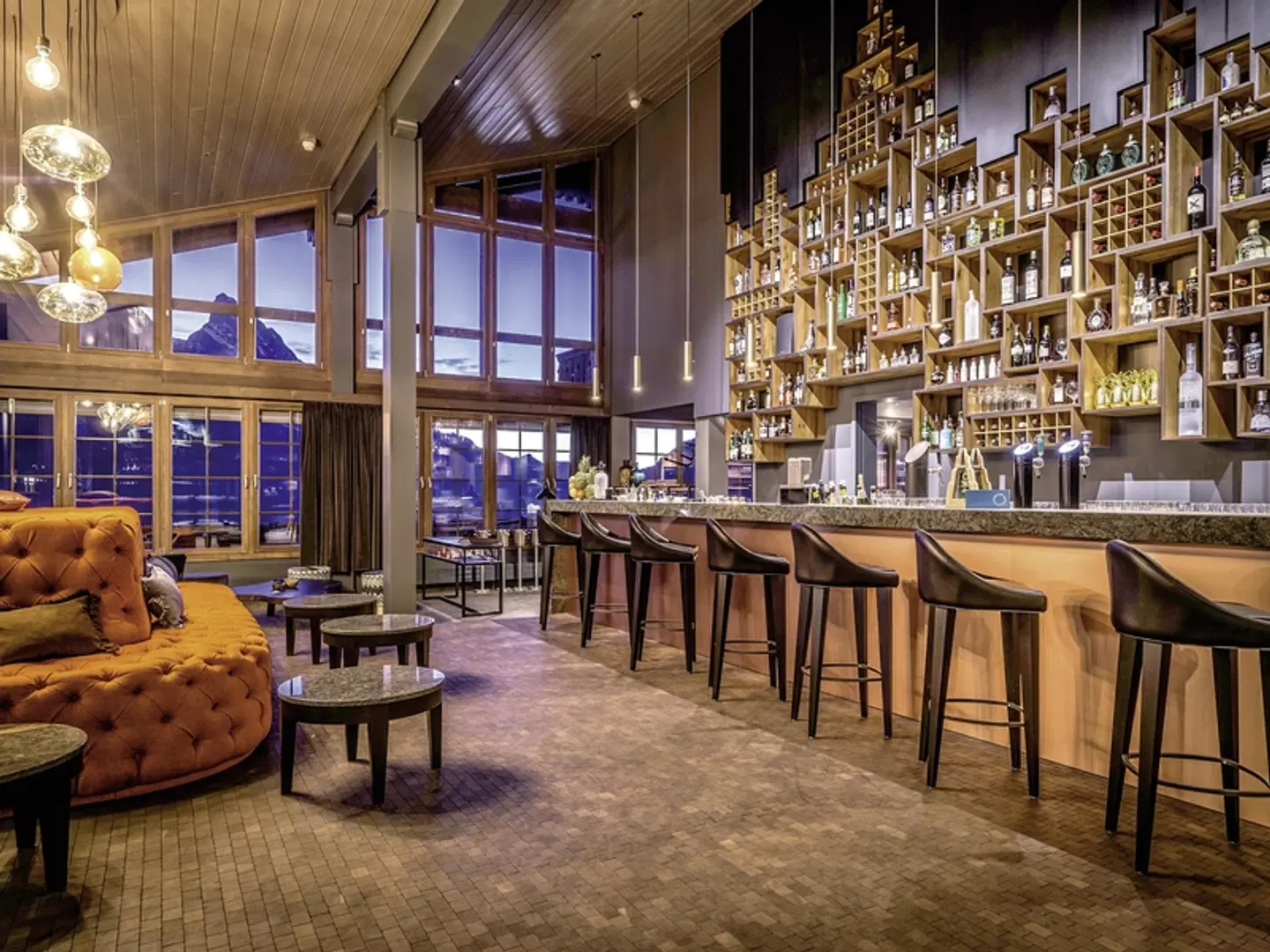 HUUS Gstaad Hotel BAR