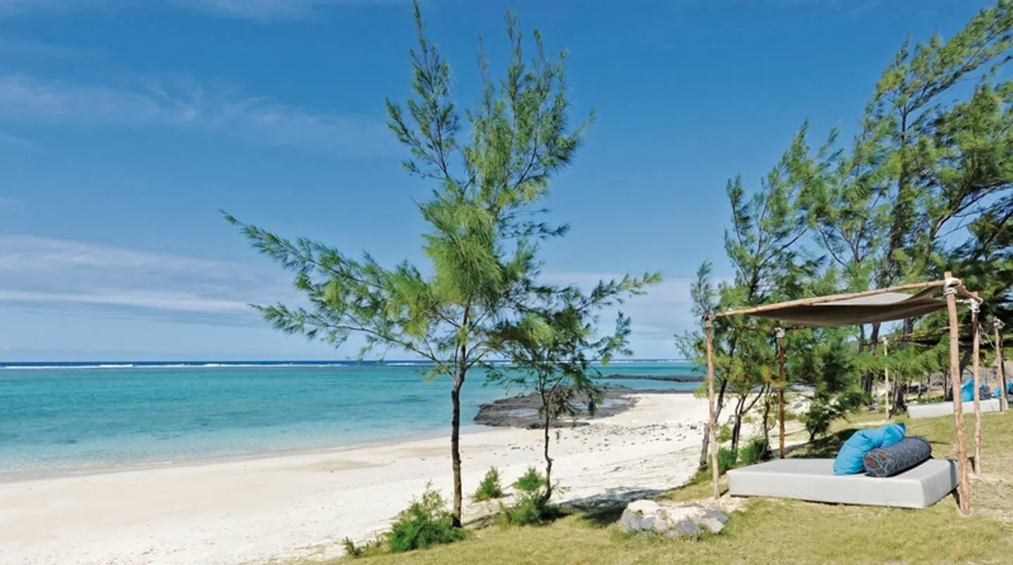 Constance Tekoma Rodrigues BEACH