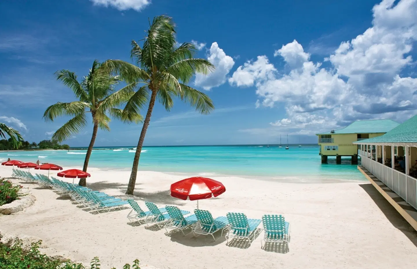 Radisson Aquatica Resort BEACH