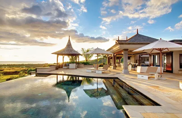 Heritage The Villas OUTDOOR_POOL