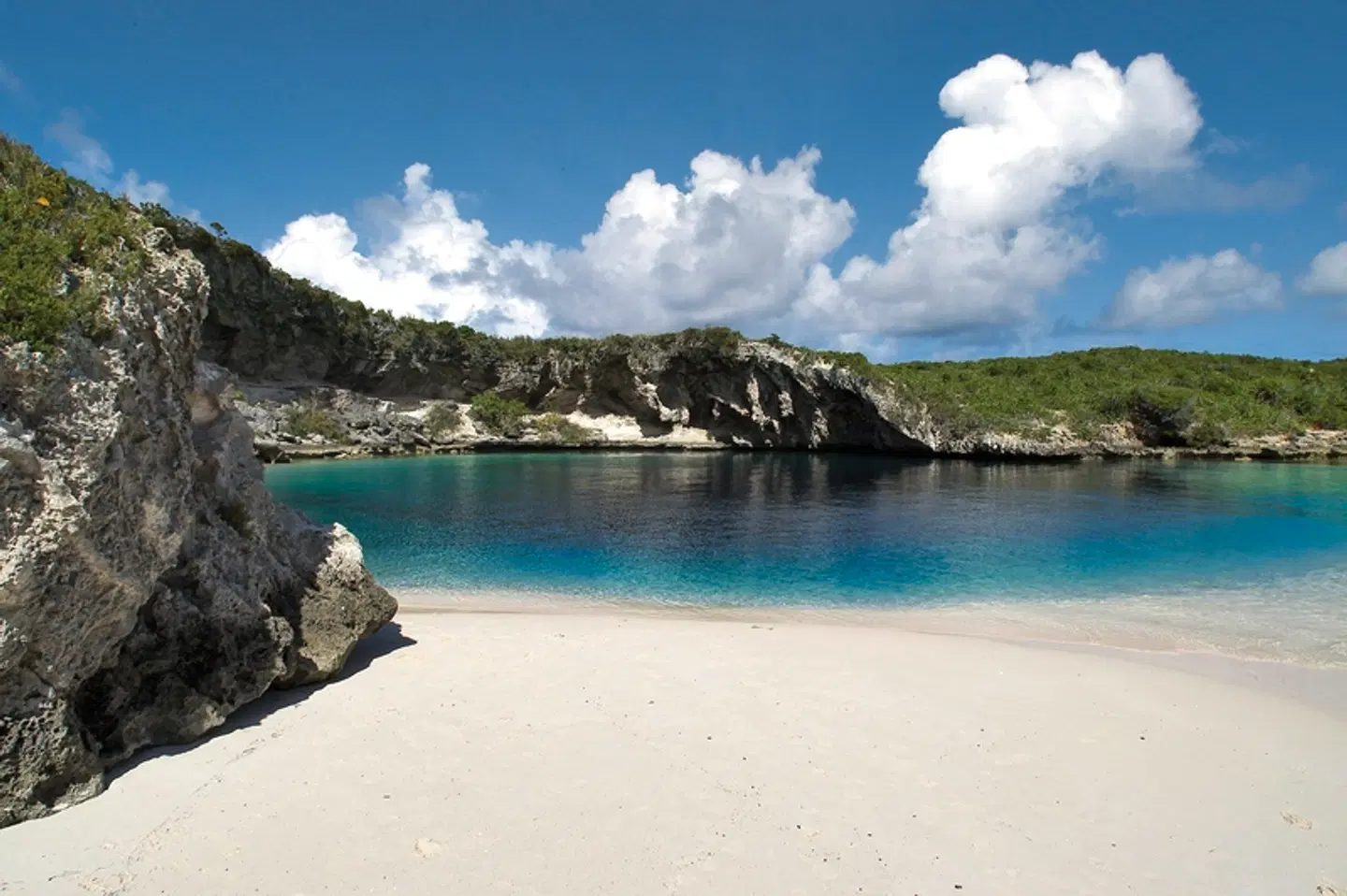 Stella Maris Resort Club BEACH